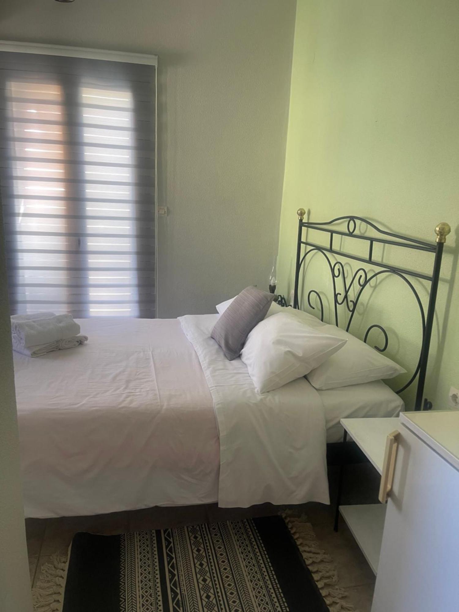 Bed and Breakfast Lithos By The Sea Неон-Оитилон Экстерьер фото